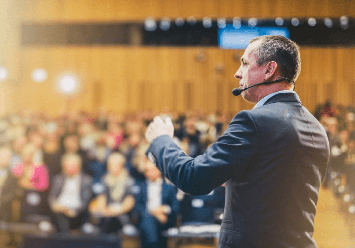 hybrid conference - speaker to audience